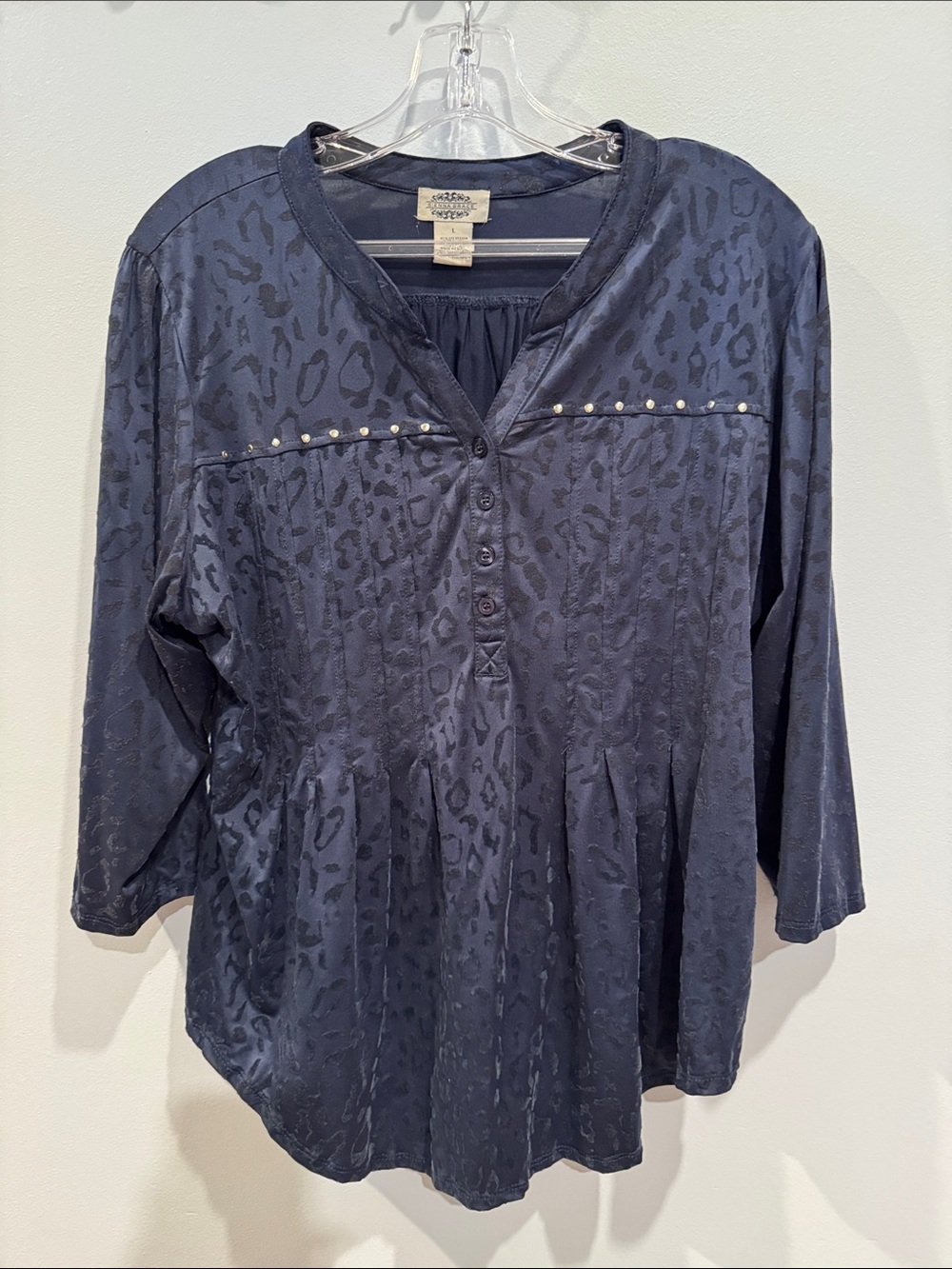 Sienna Grace navy blue blouse 3/4 sleeves embossed animal print